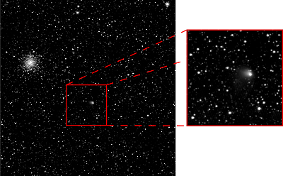 Cette image est un zoom réalisé sur la comète le 30 avril dernier. La vue rapprochée dans l'encart de droite correspond à la compilation d'une grande série d'images, chacune obtenue avec un temps d'exposition de 10 minutes. On y observe que la queue s'étend sur plus de 1300 kilomètres à partir du noyau cométaire. Dans l'image de gauche, on voit la comète sur le même fond de champ d'étoiles que dans l'animation précédente. © ESA/Rosetta/MPS for OSIRIS Team MPS/UPD/LAM/IAA/SSO/INTA/UPM/DASP/IDA